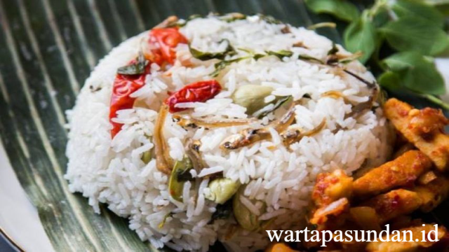 Nasi Bakepor: Sajian Tradisional Kalimantan Timur yang Nikmat